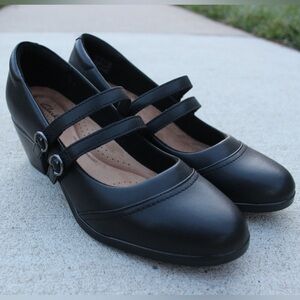 Clarks Emily 2 Black Leather Mary Jane Pumps Sz 10